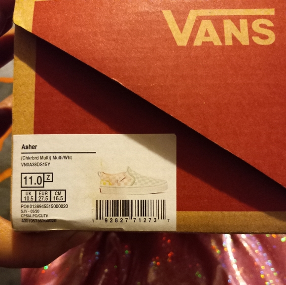 Vans - Picture 3 of 3
